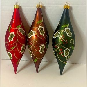 Christmas ornaments 3 same shape different colors .Sold as a set